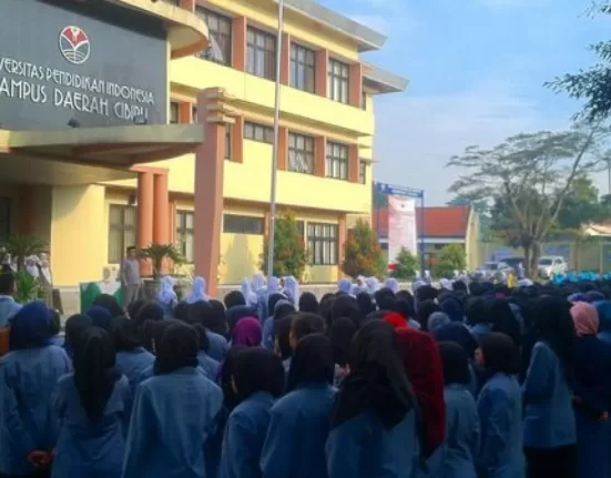 UPI Kampus Cibiru Laksanakan Upacara Peringatan Hari Pendidikan Nasional 2016